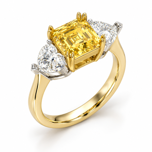 Bague de fiançailles/anniversaire pour femme en or plaqué rhodium classique avec diamant de laboratoire jaune fantaisie taille Asscher et motif cœur à trois pierres - Product Image 1