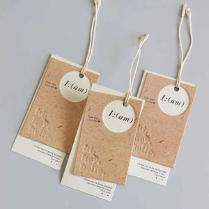 Etiquetas Colgantes de Papel Personalizadas Premium con Lámina de Bronce Negro, Etiquetas de Lujo para Ropa - Product Image 2