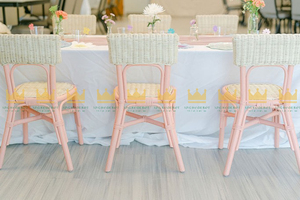 Chaises en rotin faites à la main pour enfants, idéales pour la location événementielle, les anniversaires, les mariages, les cabines photo et la décoration de lieux de fête - Product Image 2