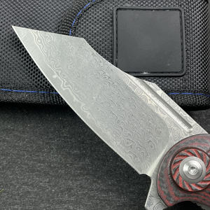 Couteau pliant de chasse et de camping en acier de Damas avec manche en fibre de carbone, personnalisable OEM, cadeau pour homme - Product Image 2