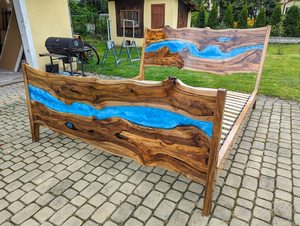 Cama de Madera con Borde Natural y Resina Epoxi River Live Edge, Modelo Blue Canyon, Cama Artesanal de Madera con Resina, Cama de Madera con Borde Natural Crystal Stream, Cama de Madera con Resina Epoxi RiverFlow - Product Image 2