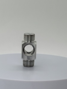 อุปกรณ์อุตสาหกรรมยี่ห้อ Custom Deli ผลิตจากสแตนเลสสตีล ขึ้นรูปด้วยเครื่อง CNC ข้อต่อเกลียวชายคู่ แบบพอร์ตด้านข้าง สำหรับเชื่อมต่อท่อ ผลิตในไต้หวัน - Product Image 2