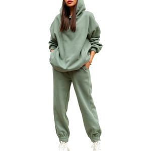 Ensemble survêtement décontracté et ample pour femme : sweat à capuche et pantalon de jogging tendance, style streetwear, vente en gros - Product Image 1