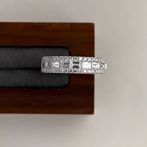 แหวนมอสซาไนต์ทรงมรกตและทรงกลมแบบครึ่งวง ดีไซน์สวยงามไม่ซ้ำใคร ทำจากเงินแท้ 925 เหมาะเป็นของขวัญสำหรับงานปาร์ตี้  พร้อมเป็นเครื่องประดับสุดพิเศษ - Product Image 5