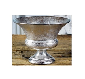 Customizable Charming Aluminum Flower Vase Stylish Finish For Modern Home And Office Decoration Display - Product Image 2