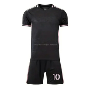OEM คุณภาพสูงใหม่กีฬาเสื้อผ้าชุดฟุตบอลโลโก้ที่กําหนดเองชุดกีฬาชุดเสื้อฟุตบอลคุณภาพสูงและกางเกงขาสั้น - Product Image 1