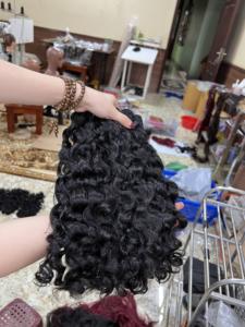 Extensions de cheveux humains vietnamiens bouclés les plus populaires pour tressage, prix de gros - Product Image 3