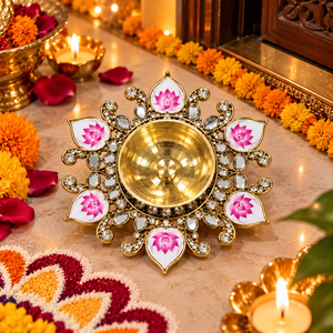 Diya en laiton avec décorations Meenakari – Élégant Diya traditionnel pour la Pooja de Diwali, idéal pour la décoration intérieure, les décorations festives et les cadeaux - Product Image 4