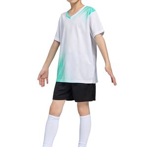 Kit de equipo de fútbol totalmente personalizado, camiseta y pantalones cortos de fútbol unisex transpirable antisudor, fabricante de uniformes personalizados de fútbol - Product Image 4