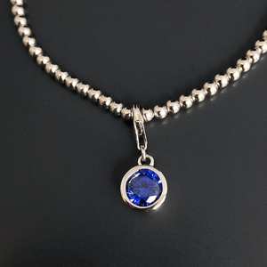 Bracelet à breloques en argent sterling avec pierre de naissance Tanzanite (décembre) – Cadeau pour femme - Product Image 1