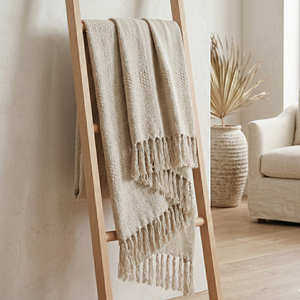 Jeté en coton tissé à la main avec une texture riche et des bords frangés pour un style de canapé rustique moderne et l'aménagement de la maison - Product Image 4