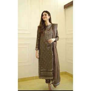 Top y pantalones de fiesta para mujer de diseñador con hermoso conjunto elegante de Dupatta - Product Image 1