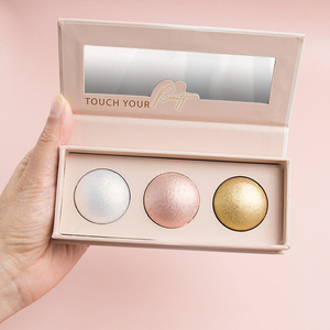 Paleta de Iluminadores en Polvo de 3 Tonos, Polvo Brillante para un Rostro y Cuerpo Luminosos - Product Image 1