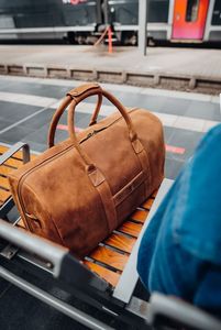 Sac de voyage en cuir de style vintage - Product Image 3