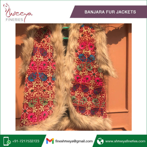 Veste en fourrure Banjara pour femmes, style ethnique tribal bohème, brodée, fausse fourrure vintage, vêtements de créateur pour l'hiver - Product Image 2