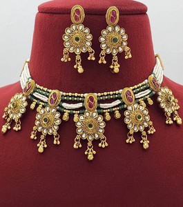Parure de bijoux de mariée de luxe plaqué or 18 carats avec zircon, collier et boucles d'oreilles design perle pour fiançailles, mariage et occasions spéciales - Product Image 2