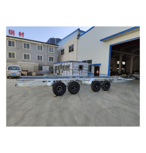 Remorque pour deux jet-skis en alliage d'aluminium 5x2,6m, capacité 1200KG, certifiée ISO CE, à essieu unique, avec rouleaux oscillants pour bateaux pneumatiques - Product Image 6