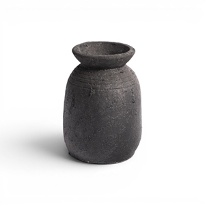 Vase de table en céramique rustique Home Basket Bali, finition vernie noire, fait main, pot décoratif pour fleurs, largeur 8-12 pouces, hauteur 8-16 pouces - Product Image 1