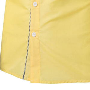 Camisa de vestir para hombre de material duradero disponible a precio de mayoreo con logotipo personalizado, antiarrugas y de calidad premium. - Product Image 5