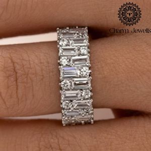 Bague de fiançailles en moissanite taille coussin motif floral Charm Jewells, en argent 925, sertie à griffes, style classique pour femme, certifiée IGI, couleur or - Product Image 6