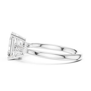 Anillo de Compromiso con Diamante Corte Esmeralda, Anillo Solitario de Oro de 18K con Piedras Laterales Trapezoidales, Anillo de Boda de Lujo - Product Image 4
