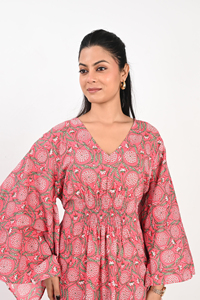 Elegante Vestido Maxi de Algodón con Estampado Floral, Cuello en V Profundo, Mangas Campana, Corte Holgado, Estilo Casual y Cómodo para el Verano - Product Image 5