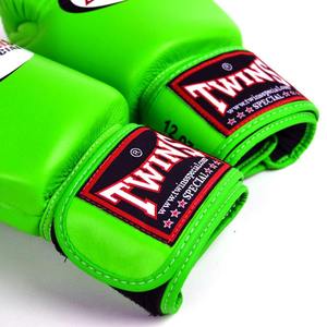 Gants de MMA légers sur mesure en cuir véritable avec sangle de poignet réglable, gants de boxe professionnels, nouvelle arrivée, Muay Thai - Product Image 4