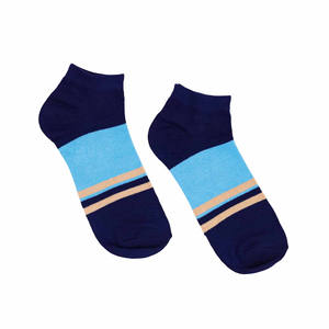 Calcetines Deportivos de Moda al por Mayor, Diseño OEM, Spandex y Poliéster, Calcetines de Mujer, Alta Calidad, Logotipo Personalizado, Antideslizantes, para Uso Diario en Invierno - Product Image 3