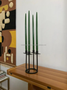 Candelabro de mediados de siglo de hierro negro Vintage raro, soporte decorativo forjado a mano para el hogar o el regalo de Navidad - Product Image 2