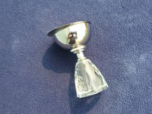 Quemador de Bakhoor de Metal Plateado con Base de Cristal, Porta Incienso Árabe, Difusor de Aromaterapia Mukhbar - Product Image 4