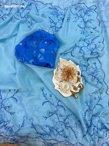 Conjunto de Saree y Blusa de Seda Tebby con Estampado Floral y Bordado Cutdana - Colección Premium de Aspecto Elegante - Moda Femenina - Product Image 2