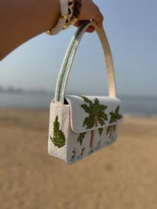 Sac à bandoulière bohème en coton brodé de perles pour femme, avec rabat et fermeture magnétique, idéal pour l'été, les voyages quotidiens, blanc, écologique, grande taille - Product Image 3