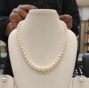 Conjunto de collar Mala con perlas auténticas de primera calidad y pendientes a juego para mujeres y niñas, ideal para bodas y fiestas. - Product Image 1