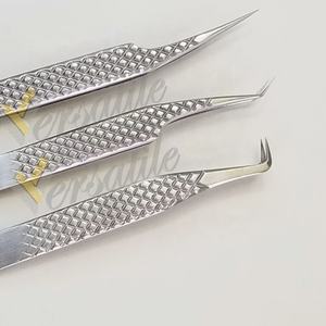 Pince à épiler à cils argentée à poignée diamantée Logo personnalisé Pince à épiler d'extension de cils pointue en acier inoxydable japonais durable Volume - Product Image 4