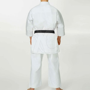 Tenue d'entraînement de karaté traditionnelle – Ensemble d'arts martiaux confortable et durable pour la pratique et les événements - Product Image 2