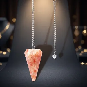 Pendentif en pierre de soleil naturelle, cristal de chakra équilibrant, gemme orange facettée sculptée, avec chaîne en argent pour la méditation, idéal pour le Nouvel An et les fêtes. - Product Image 2