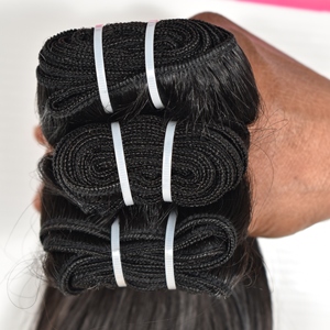 ผู้จัดจำหน่ายผมปลอมแบบม้วนจากอินเดีย Moon Hair ขายส่ง ผมมนุษย์แท้ 100% เวอร์จิ้น เรมี่ สีดำธรรมชาติ เนื้อผมนุ่มลื่น แบบติดคลิปสำหรับผู้หญิง - Product Image 6