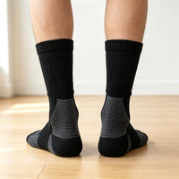 Chaussettes de basketball pour hommes avec semelle épaisse, design en maille respirante, jacquard brodé et évacuation de l'humidité