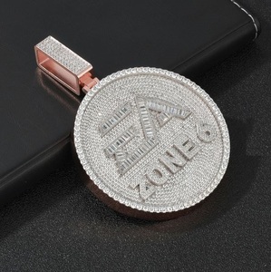 Colgante EA Zone 6 con Moissanita Certificada IGI, Chapado en Plata 925, Diseño Geométrico, Amuleto Unisex, Joyería de Lujo para Regalo - Product Image 4