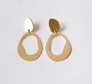 Pendientes de Metal de Diseño con Forma Elegante para Mujer, Ideales para Bodas, Fiestas y Ocasiones Especiales - Product Image 3