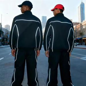 Conjunto de Chaqueta Cortavientos con Capucha de 2 Piezas Personalizado, Cierre con Cordón, Nylon y Poliéster, Ropa Deportiva Urbana para Hombre, Estampado - Product Image 2