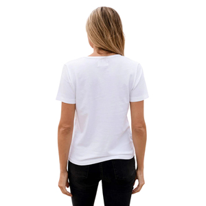 Camiseta Blanca de Cuello en V Profundo para Mujer, 100% Algodón Orgánico de Lujo, Preencogido, Certificado GOTS, Suave, Transpirable, Corte Clásico - Product Image 6