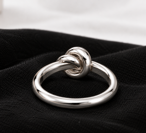 Bague en acier inoxydable vintage à nœud, unisexe, classique, pour mariage et fiançailles, design épuré, bijoux couleur argent - Product Image 2