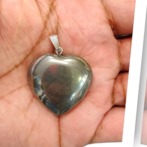Colgante de pirita de alta calidad con forma de corazón, estilo clásico, colgante de cristal de cuarzo, collar de piedras preciosas, venta al por mayor para sanación. - Product Image 3