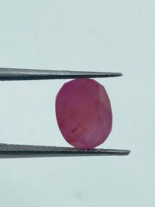 Pierre précieuse naturelle de qualité supérieure, rubis rose-violet, pierre brute, taille ovale, 3,19 carats, par l'exportateur au meilleur prix - Product Image 2