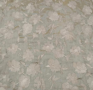 Tissu en Chiffon Brodé Malty Dobby 100% Polyester Respirant Écologique pour Mariage, Couleurs Personnalisées, Fournisseur Textile Export - Product Image 3