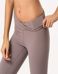 กางเกงเลกกิ้งออกกำลังกายเอวสูงแบบขายส่ง สกรีนโลโก้ได้ตามต้องการ สำหรับฟิตเนส โยคะ และกิจกรรมกีฬาอื่นๆ สำหรับผู้หญิง ทรงวีคัท - Product Image 2