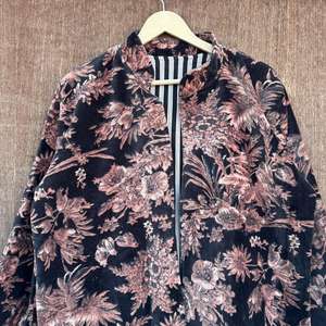 Veste en velours de luxe, kimono, robe de spa, cadeau pour la mariée - Product Image 3