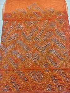 Nueva Tendencia en Blusas Indias Elegantes y Ecológicas con Bordado y Cuentas, Prenda de Poliéster Tipo Kanga sin Mangas, Maharashtra - Product Image 3