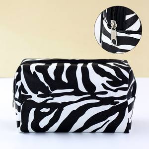 Sac cosmétique octogonal multicolore, grande capacité, organiseur de maquillage portable - Product Image 4